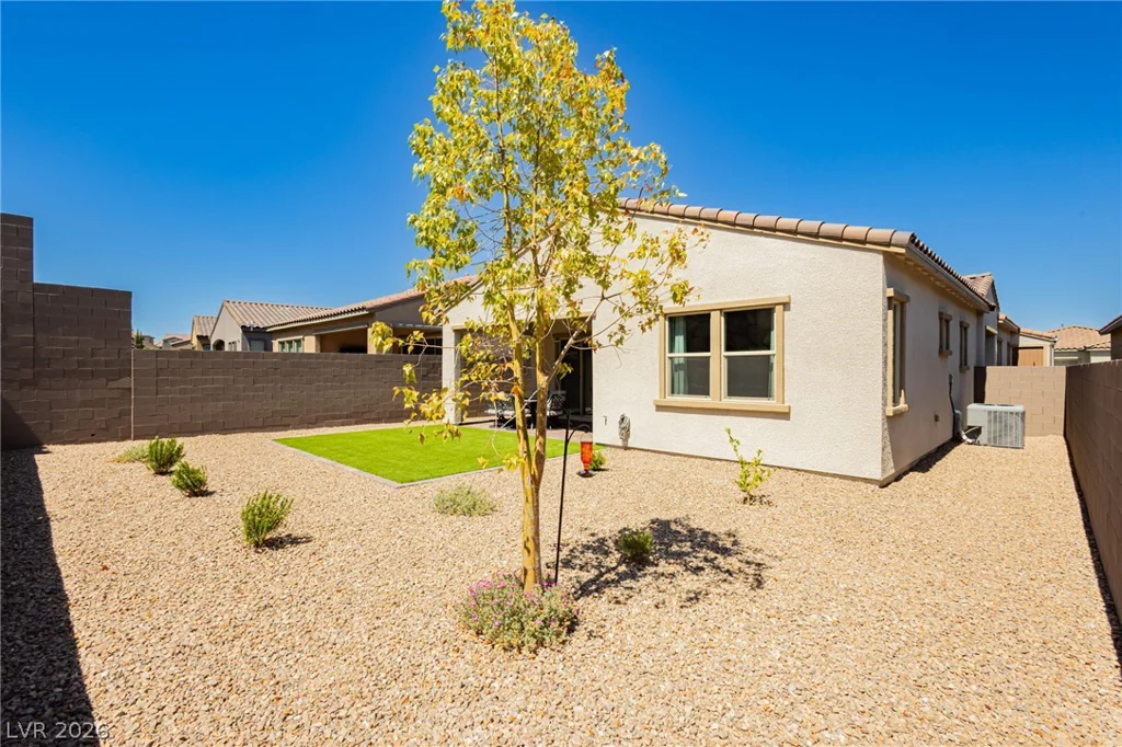 287 Nine Mile Creek, Las Vegas, NV 89138