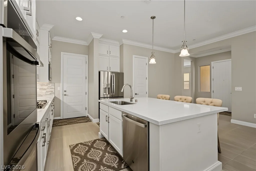 287 Nine Mile Creek, Las Vegas, NV 89138