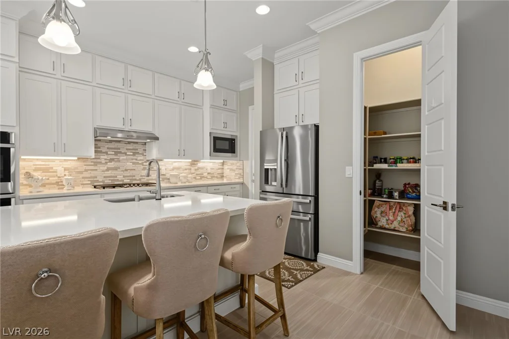 287 Nine Mile Creek, Las Vegas, NV 89138