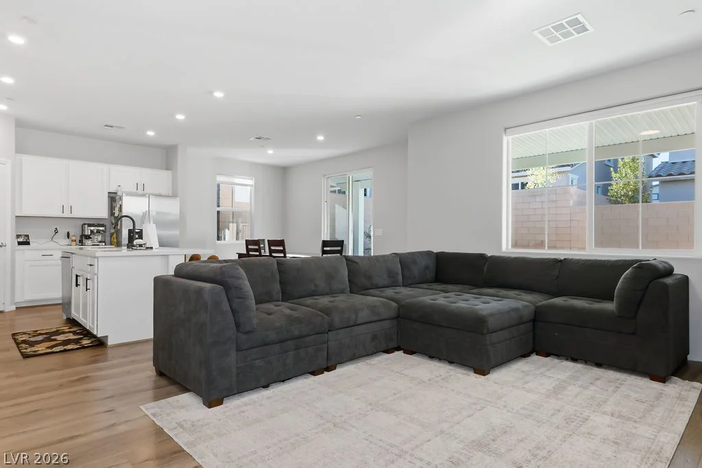 10950 Fennel, Las Vegas, NV 89166