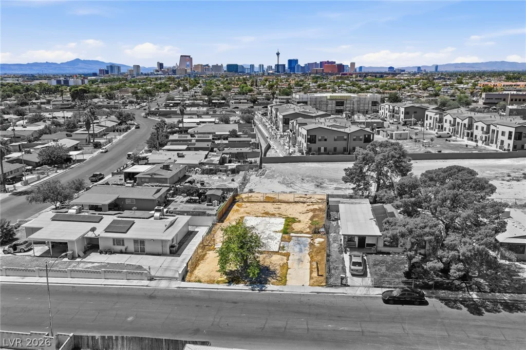 609 Gilday, North Las Vegas, NV 89030