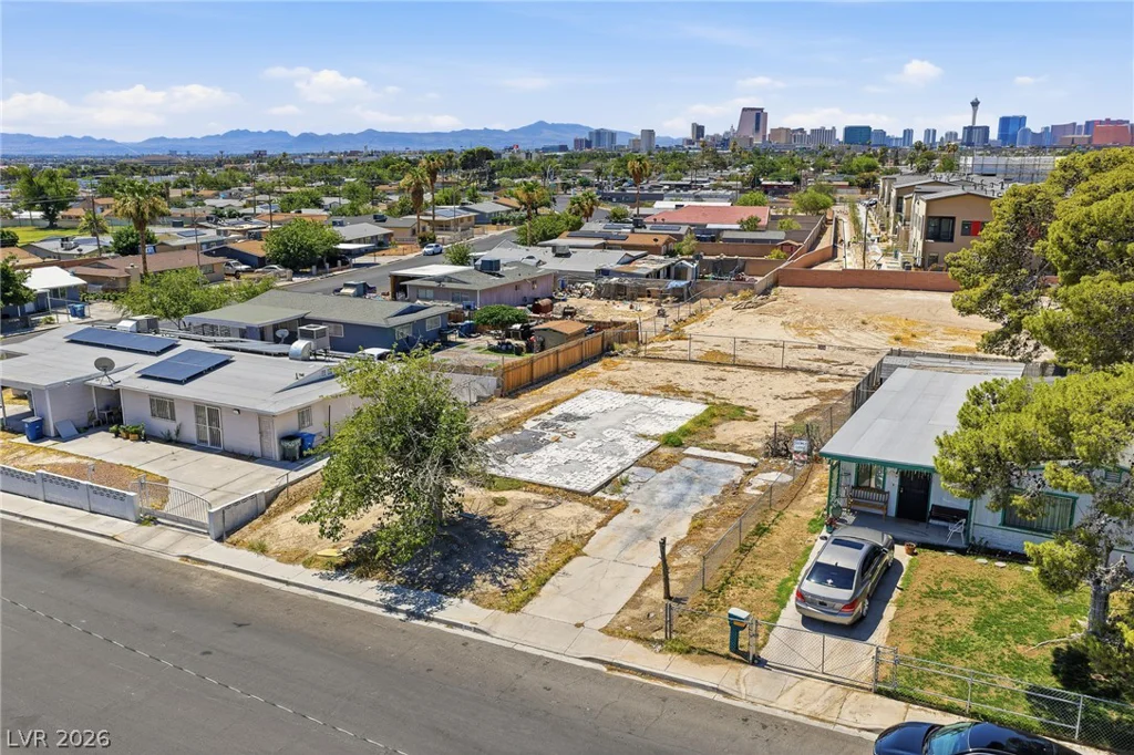 609 Gilday, North Las Vegas, NV 89030