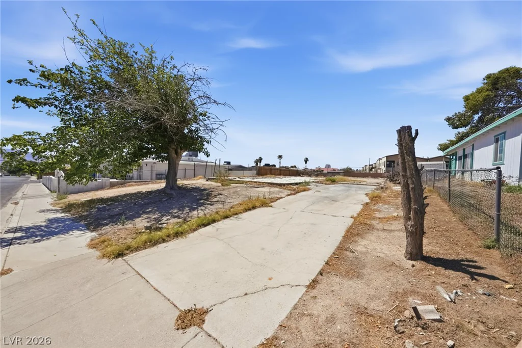 609 Gilday, North Las Vegas, NV 89030