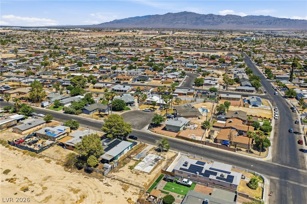 609 Gilday, North Las Vegas, NV 89030