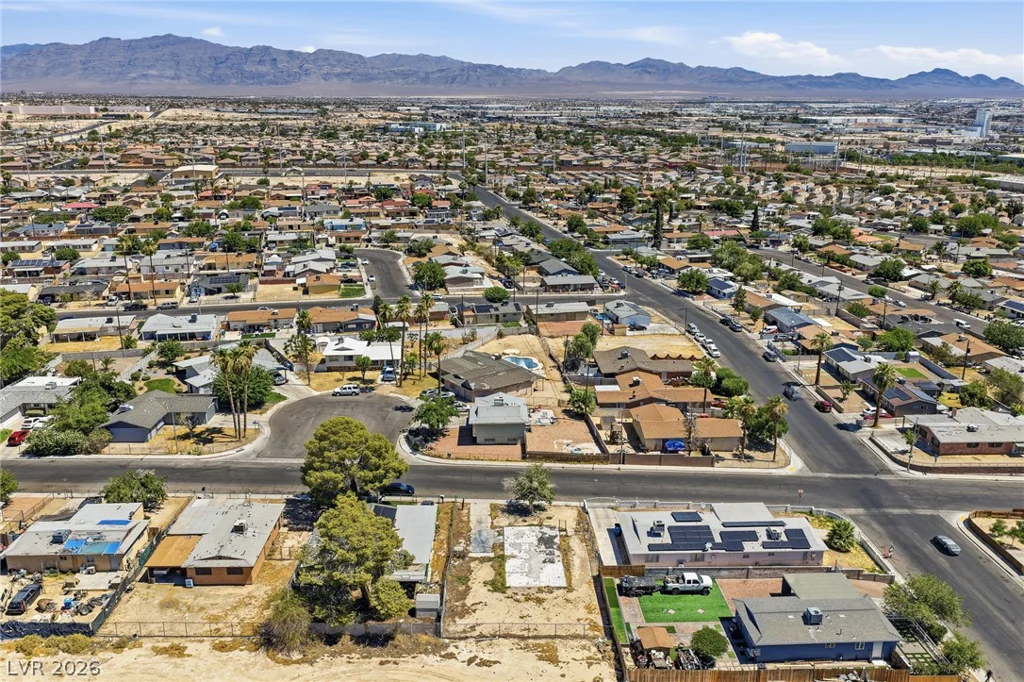 609 Gilday, North Las Vegas, NV 89030