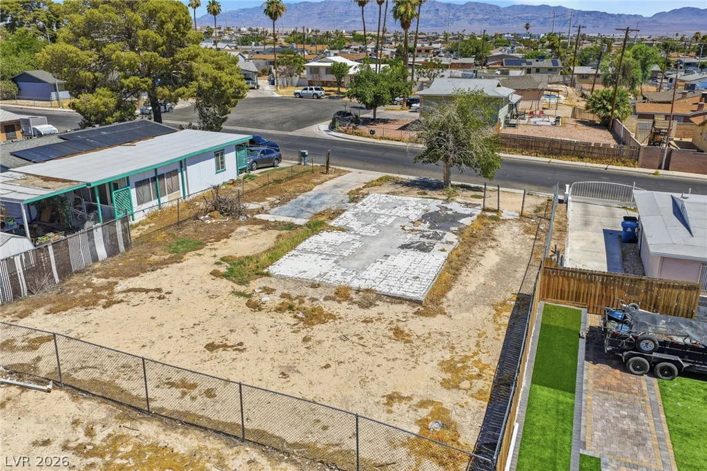 609 Gilday, North Las Vegas, NV 89030