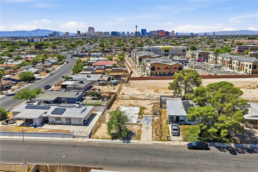 609 Gilday, North Las Vegas, NV 89030