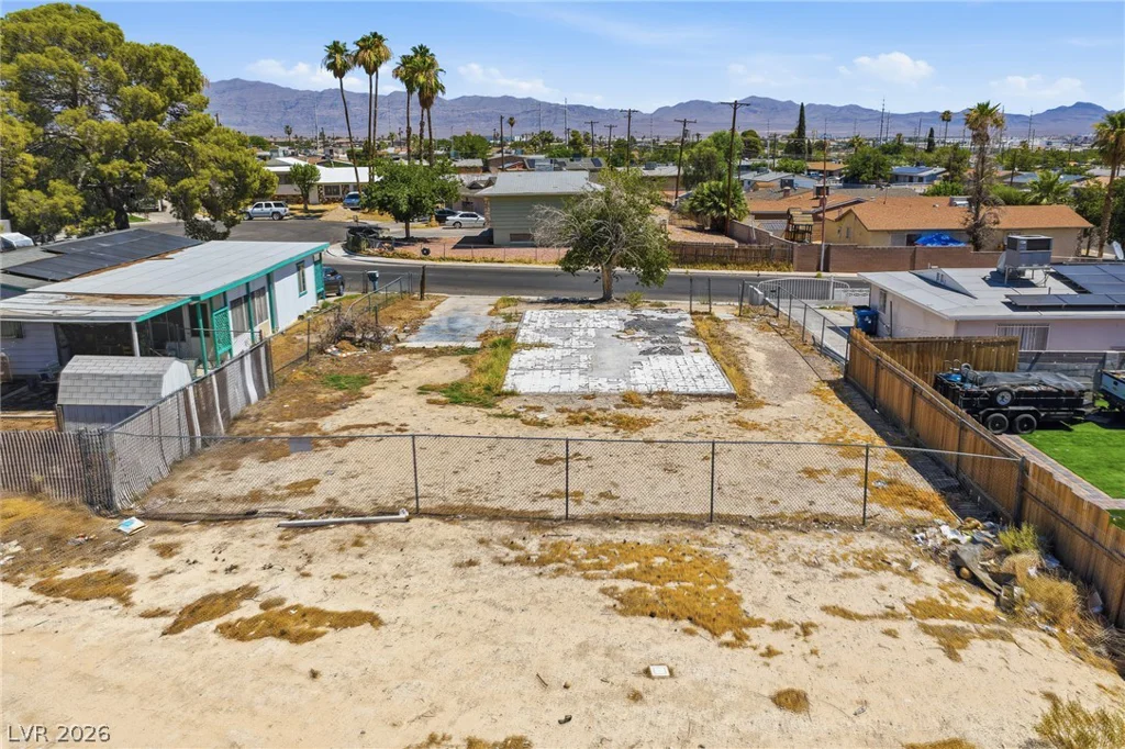 609 Gilday, North Las Vegas, NV 89030
