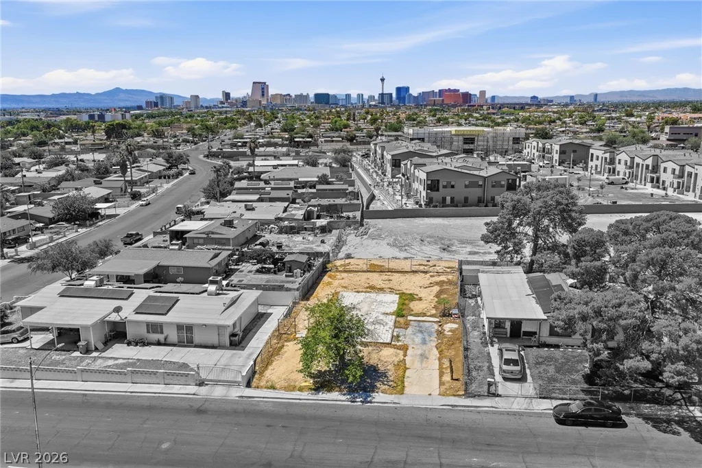 609 Gilday, North Las Vegas, NV 89030