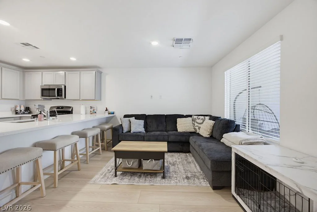6236 Foxes Dale, Las Vegas, NV 89166