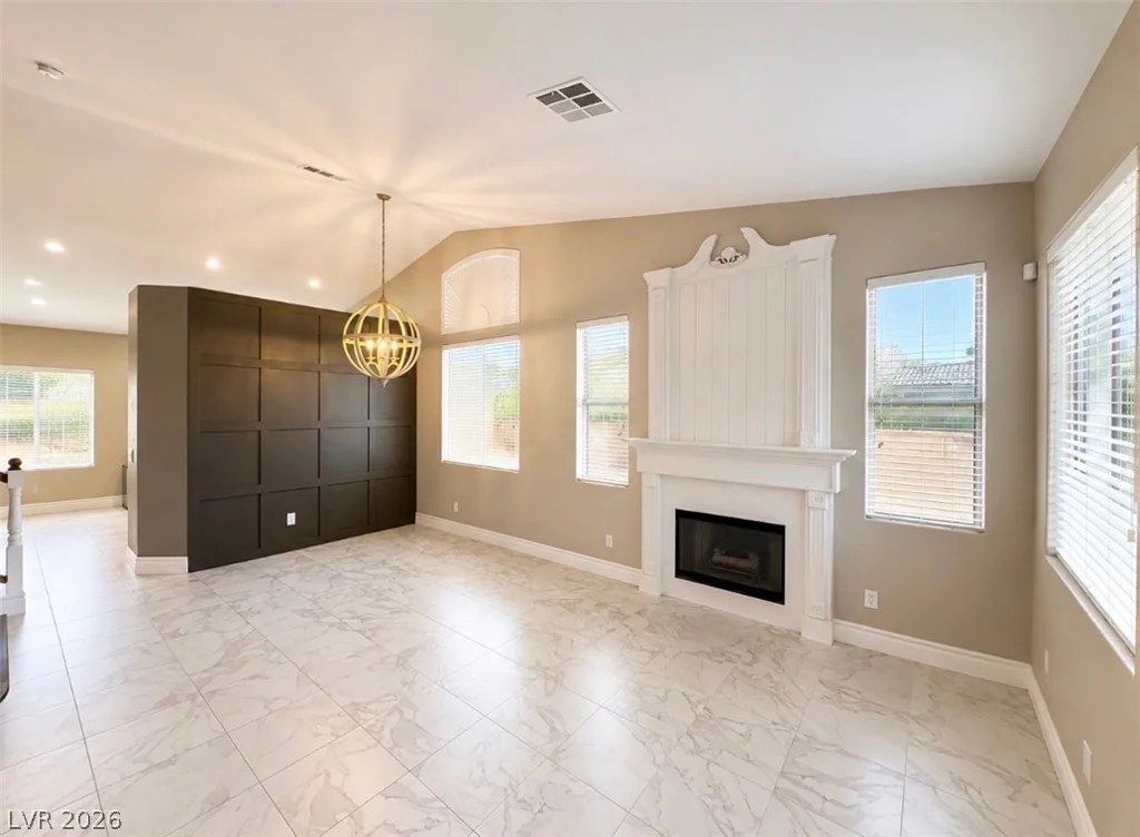 7470 Laughing Brook, Las Vegas, NV 89131