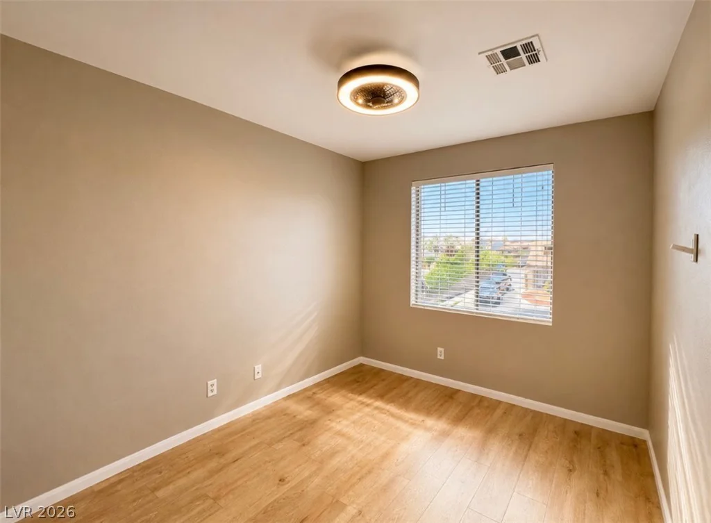 7470 Laughing Brook, Las Vegas, NV 89131
