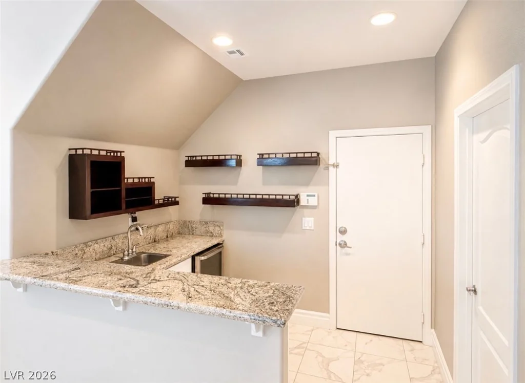7470 Laughing Brook, Las Vegas, NV 89131