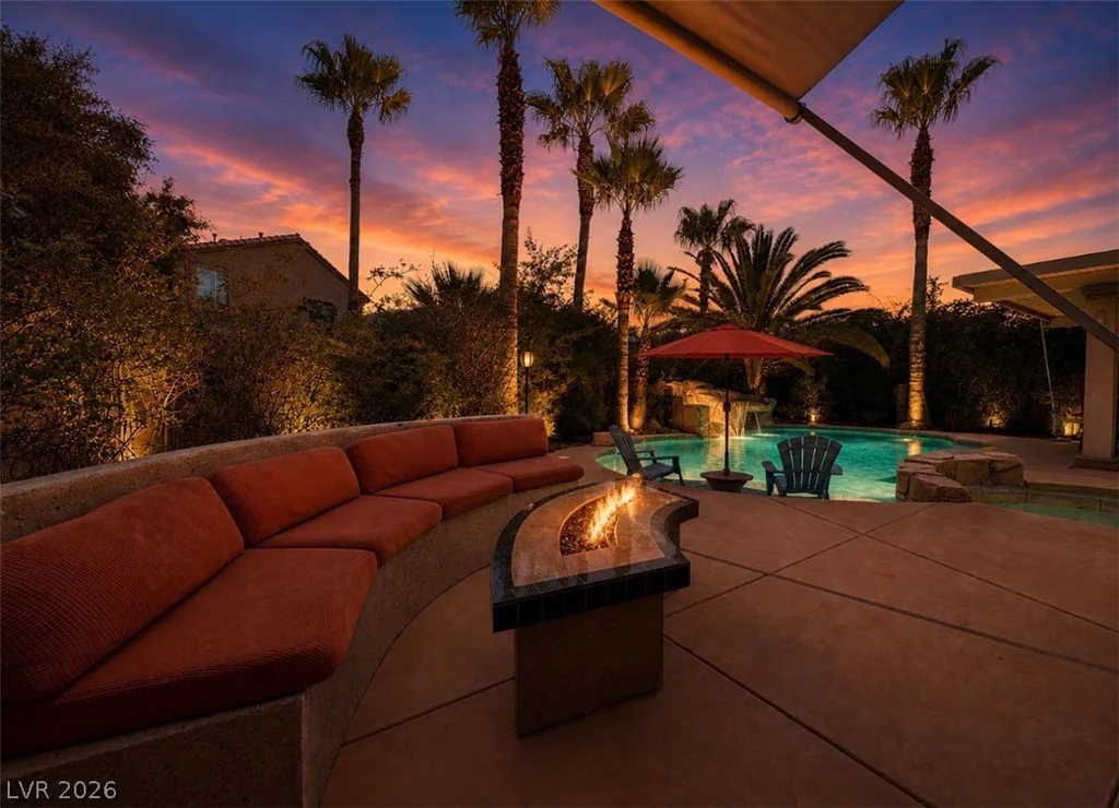 7470 Laughing Brook, Las Vegas, NV 89131