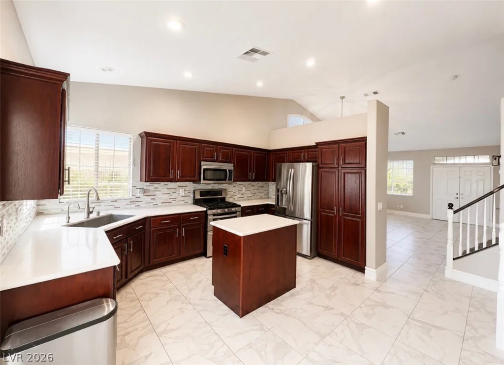 7470 Laughing Brook, Las Vegas, NV 89131