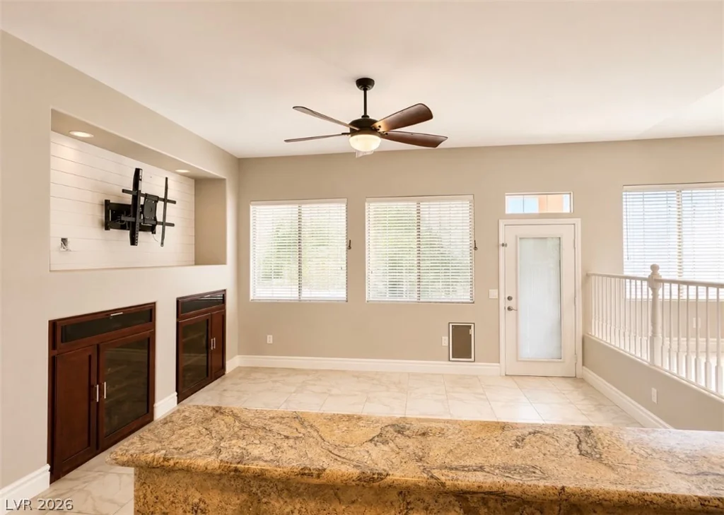 7470 Laughing Brook, Las Vegas, NV 89131