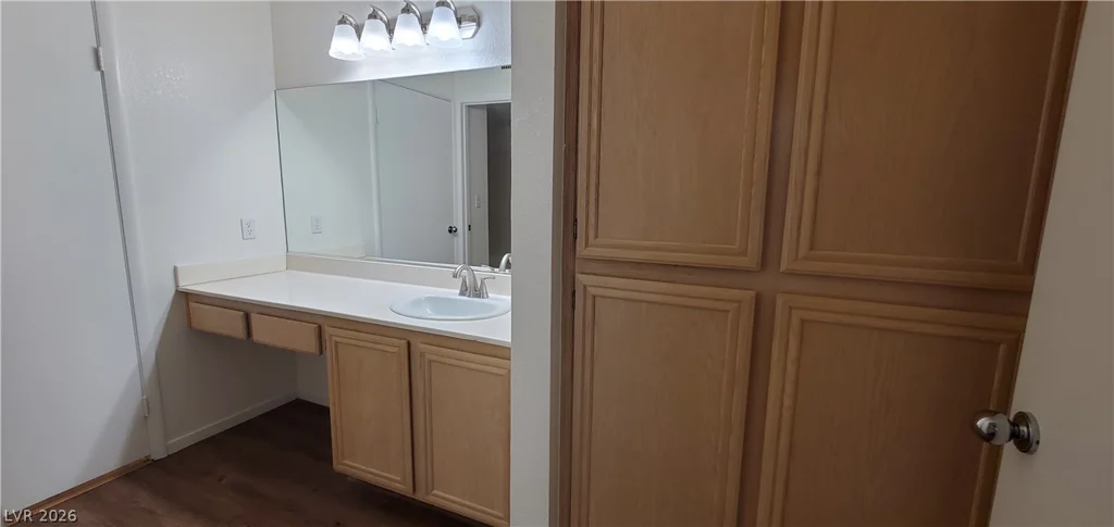 8070 Russell, Las Vegas, NV 89113