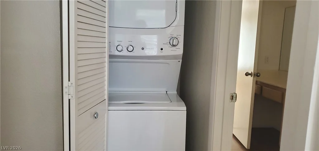 8070 Russell, Las Vegas, NV 89113