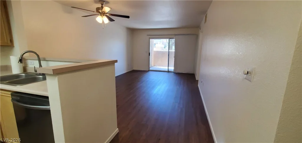 8070 Russell, Las Vegas, NV 89113