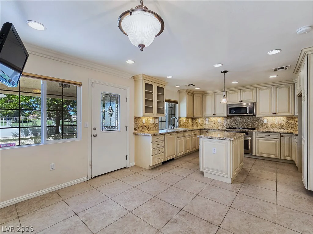 3181 Bel Air, Las Vegas, NV 89109