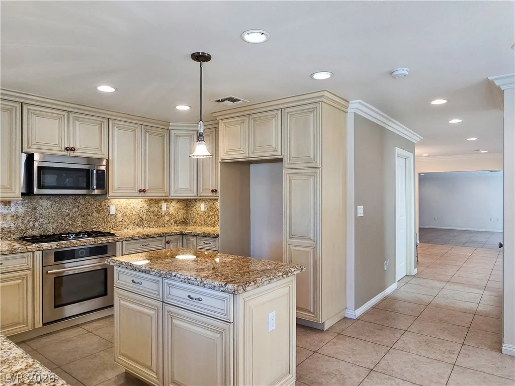 3181 Bel Air, Las Vegas, NV 89109