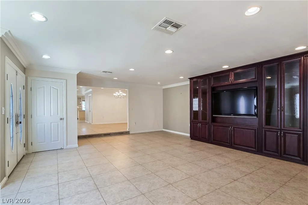 3181 Bel Air, Las Vegas, NV 89109