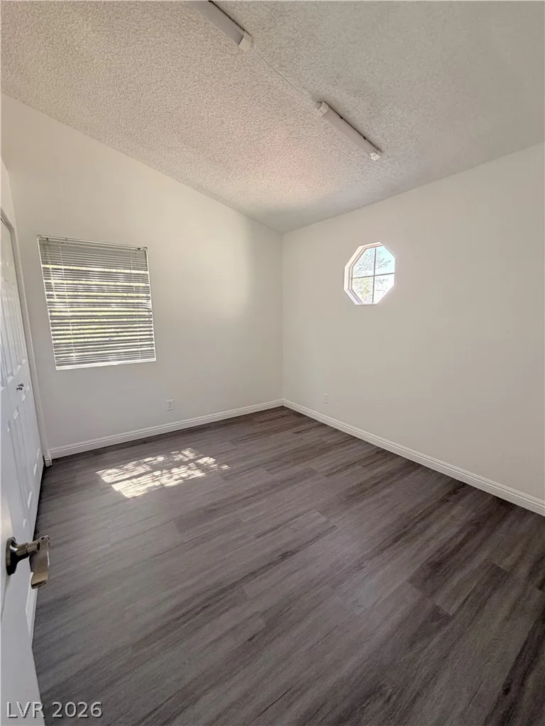 6237 Warm River, Las Vegas, NV 89108