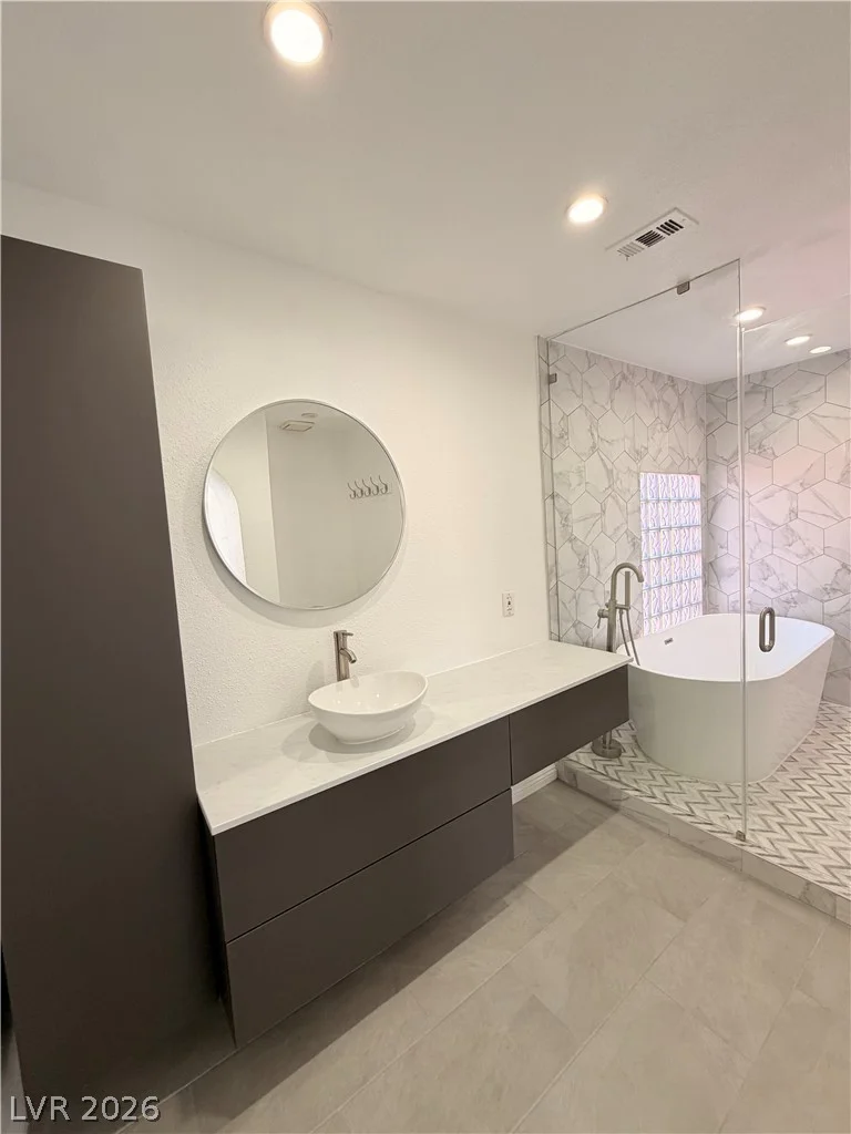 6237 Warm River, Las Vegas, NV 89108