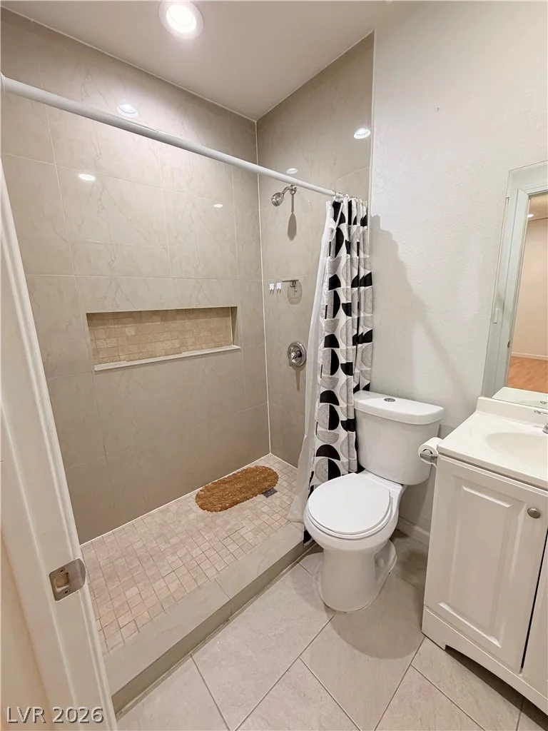 6237 Warm River, Las Vegas, NV 89108