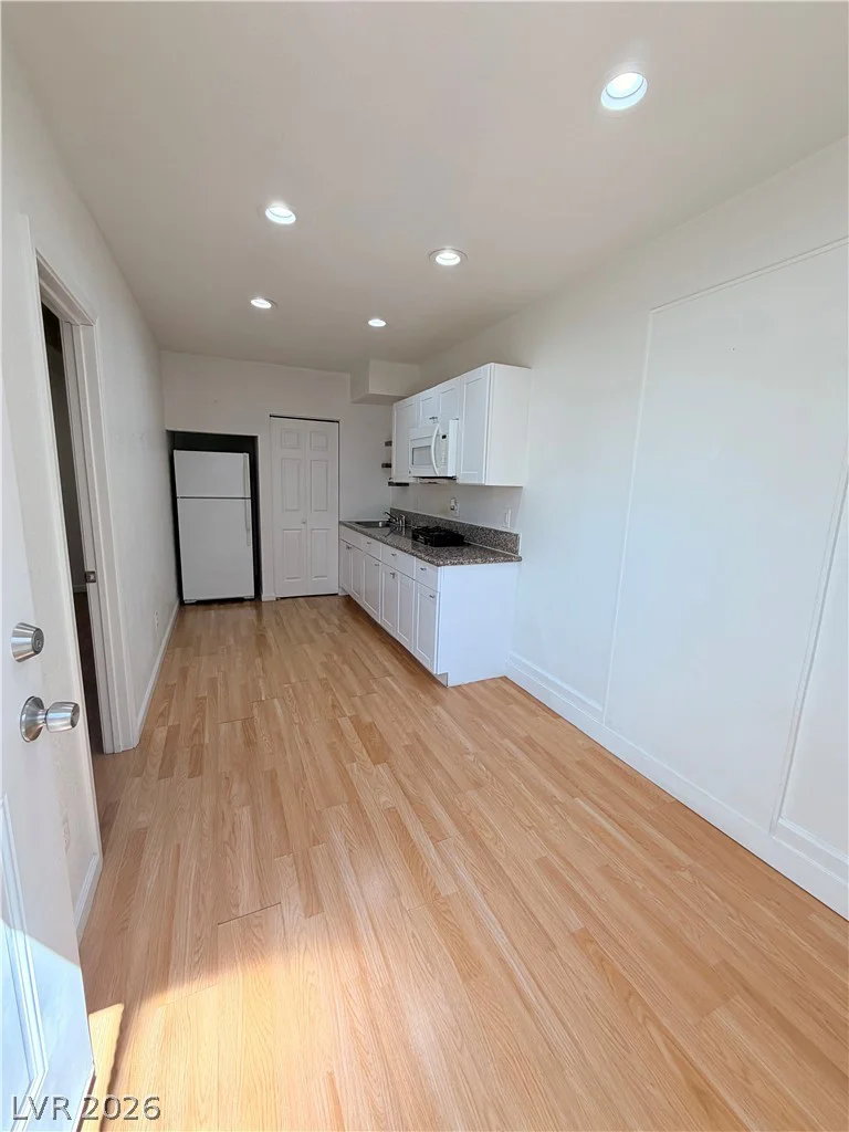 6237 Warm River, Las Vegas, NV 89108