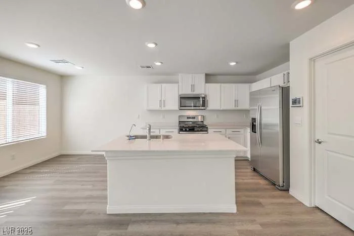 9998 Ullom, Las Vegas, NV 89141