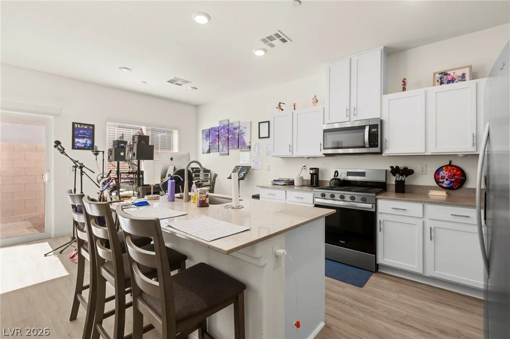 9998 Ullom, Las Vegas, NV 89141