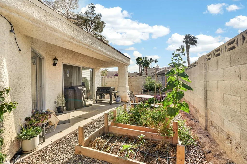 6724 Silver Spoon, Las Vegas, NV 89108