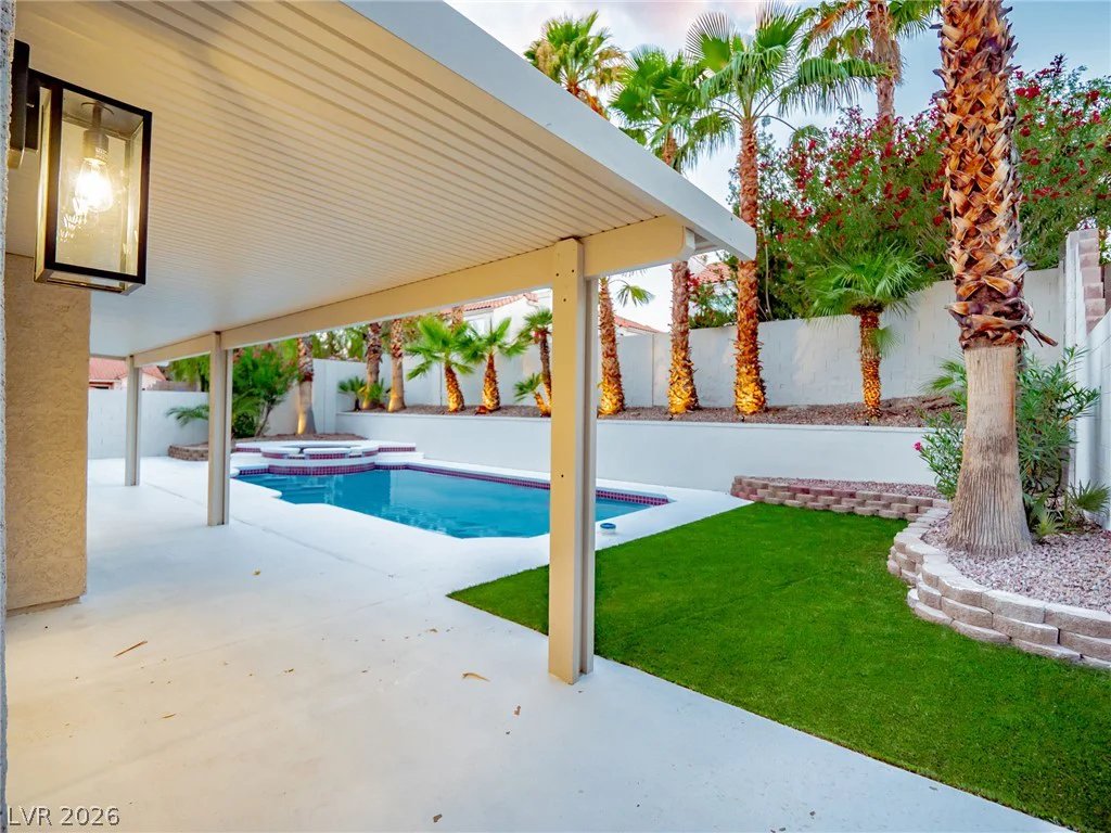 2729 Beachside, Las Vegas, NV 89117