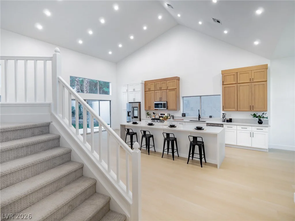 2729 Beachside, Las Vegas, NV 89117