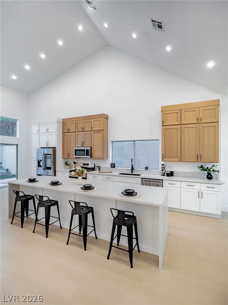 2729 Beachside, Las Vegas, NV 89117