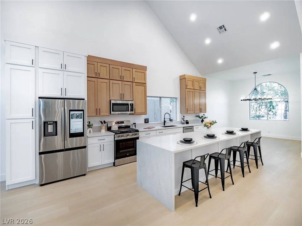 2729 Beachside, Las Vegas, NV 89117