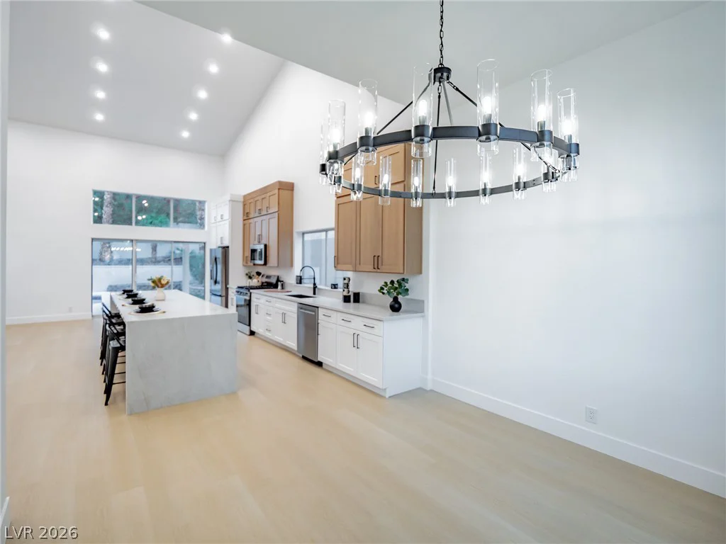 2729 Beachside, Las Vegas, NV 89117
