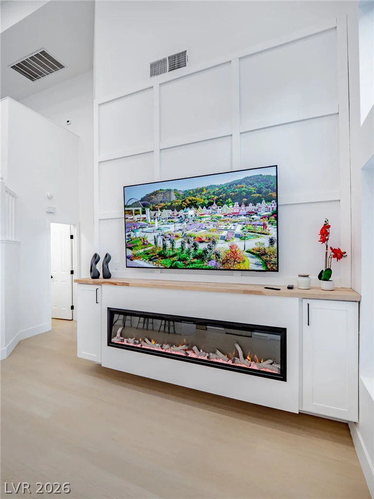 2729 Beachside, Las Vegas, NV 89117