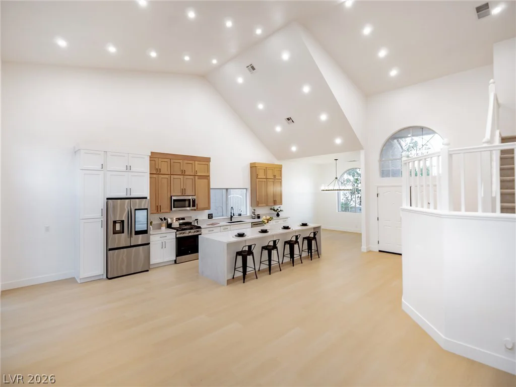 2729 Beachside, Las Vegas, NV 89117