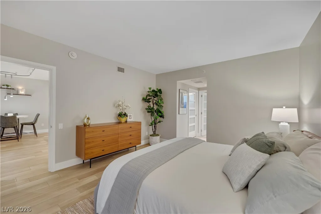 322 Karen, Las Vegas, NV 89109