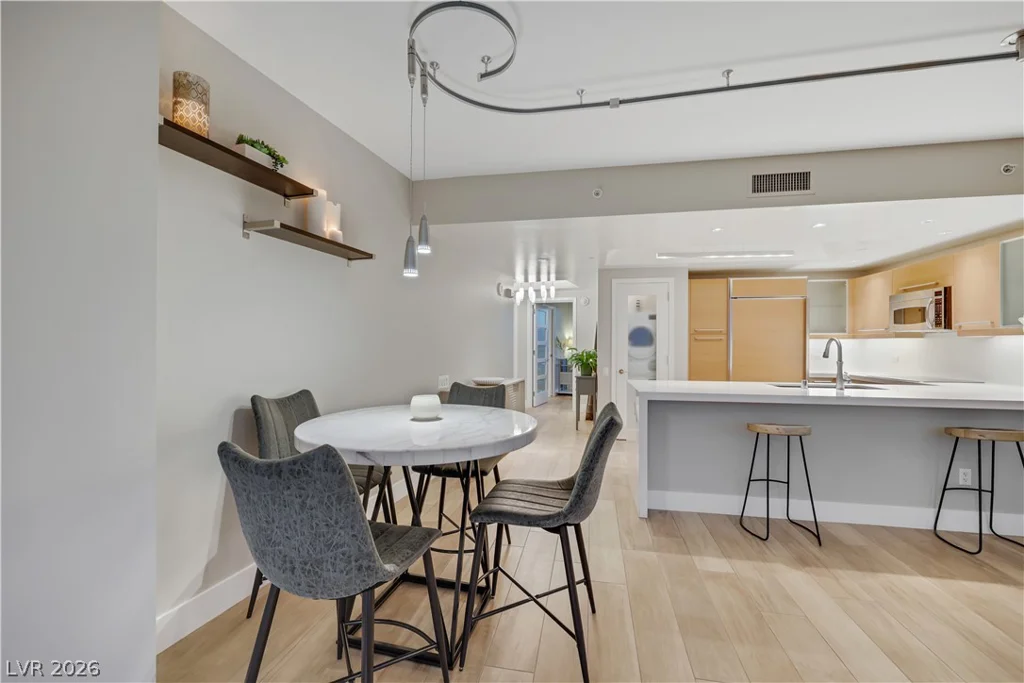 322 Karen, Las Vegas, NV 89109