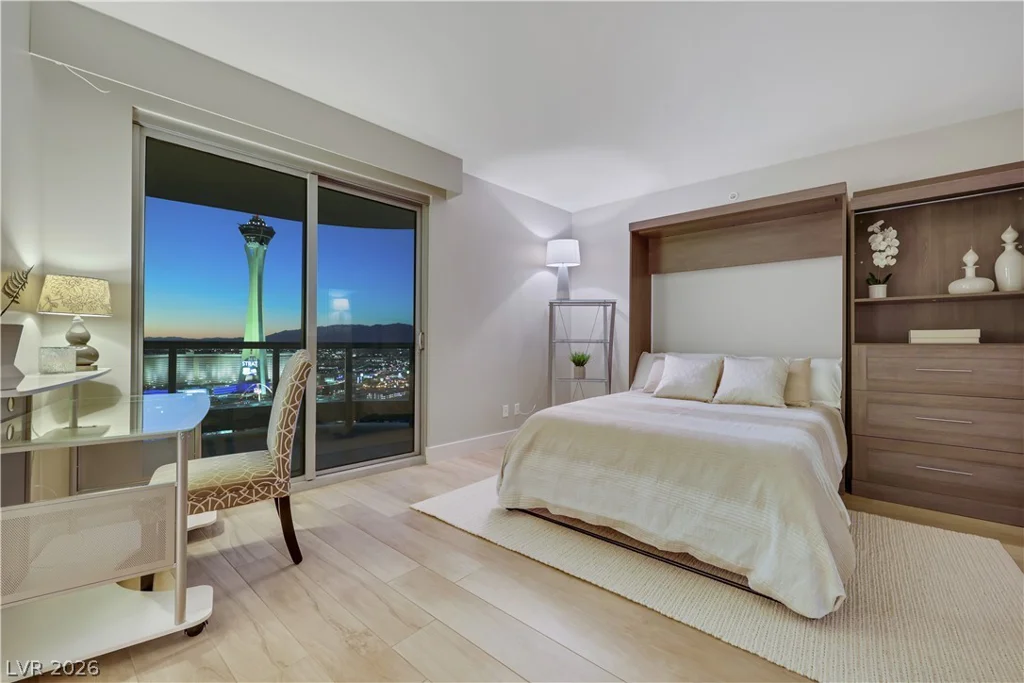 322 Karen, Las Vegas, NV 89109