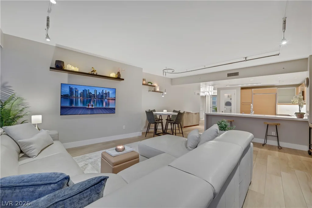 322 Karen, Las Vegas, NV 89109