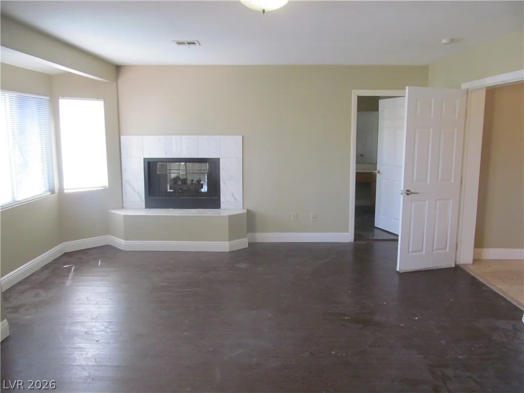 8305 Aqua Spray, Las Vegas, NV 89128