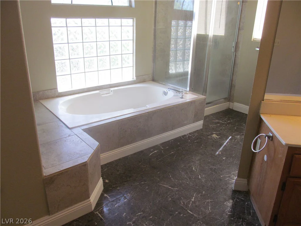 8305 Aqua Spray, Las Vegas, NV 89128