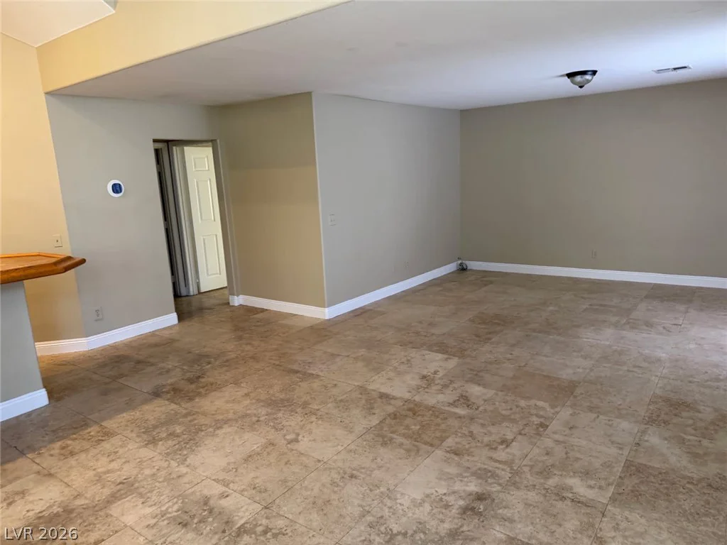 8305 Aqua Spray, Las Vegas, NV 89128