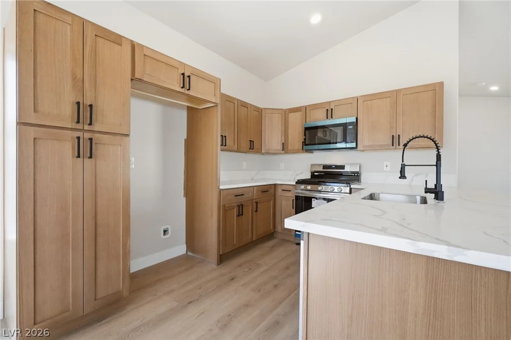 1530 Duhamel, North Las Vegas, NV 89032