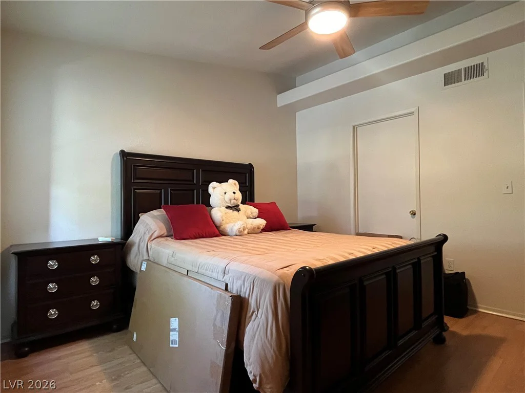 950 Seven Hills, Henderson, NV 89052