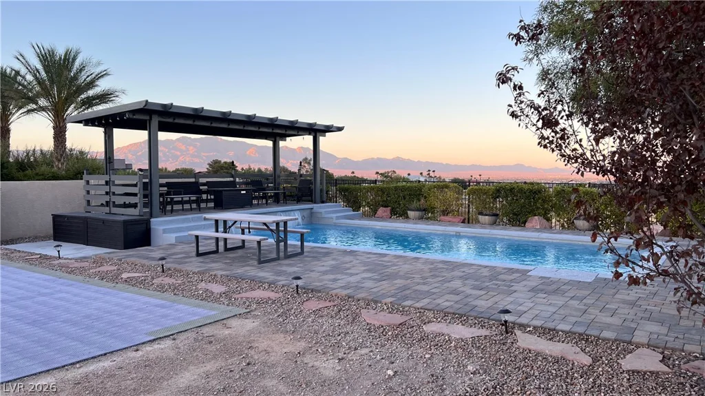 10470 Ann, Las Vegas, NV 89149